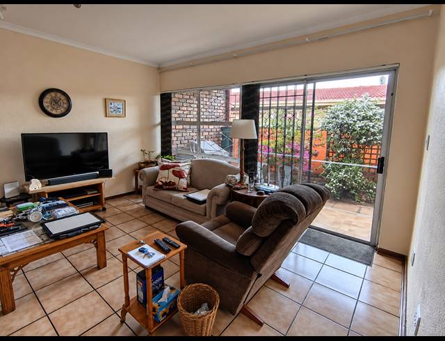 2 BEDROOM TOWNHOUSE FOR SALE IN THREE RIVERS